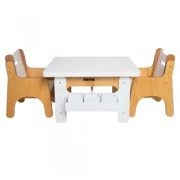 Jogo de Mesa Infantil com Duas Cadeiras Brancas de Madeira Fabrink